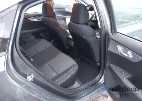 2022 Kia Forte Lxs из США, поврежденный, VIN 3KPF24AD8NE476427